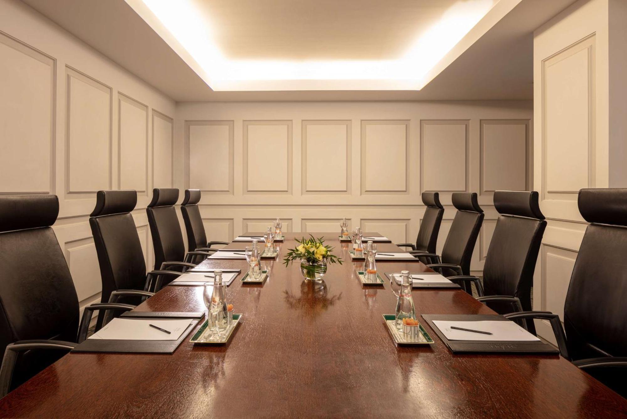 Tivoli Avenida Liberdade Lisboa - A Leading Hotel Of The World Exteriér fotografie Boardroom at the Four Seasons Hotel, London