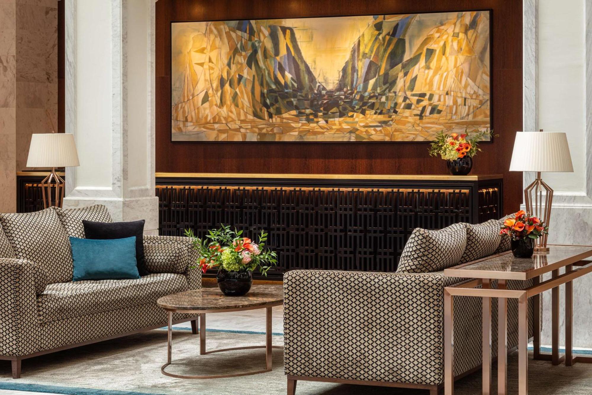 Tivoli Avenida Liberdade Lisboa - A Leading Hotel Of The World Exteriér fotografie The lobby of the Four Seasons Hotel, Washington, D.C.